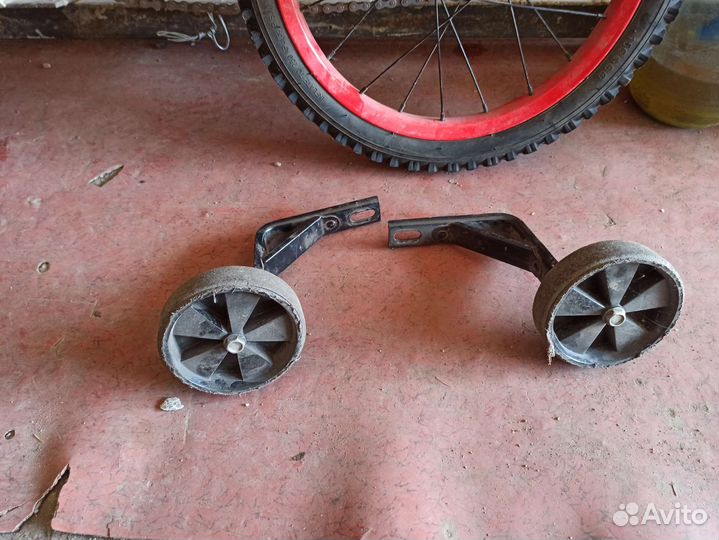 Детский велосипед 16