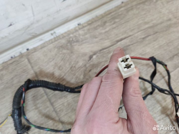 Проводка двери передняя правая Приора