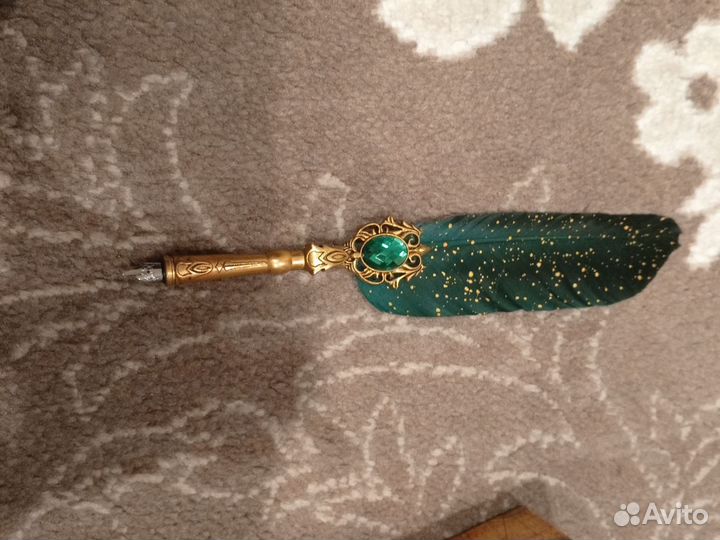 Перьевая ручка перо