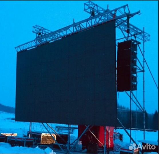 Аренда экрана, сцены, звука и света