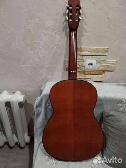 Классическая гитара cremona