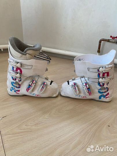 Горнолыжные ботинки детские