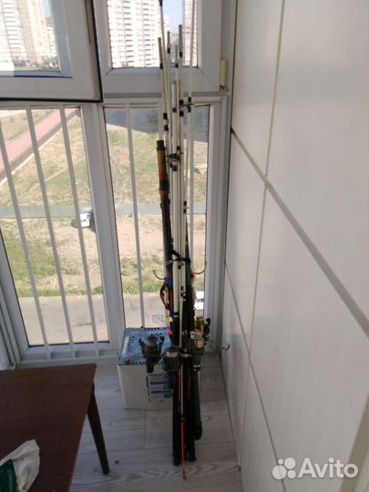 Продам спиненги 3 м 2 шт и 2.70 м 2 шт+ удочка