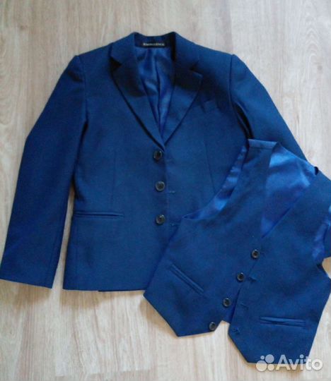 Пиджак с жилетом для мальчика 6-8 лет