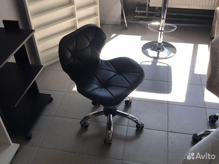 Стул ракушка черный