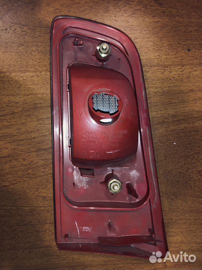 Фары задние Mazda demio 2002