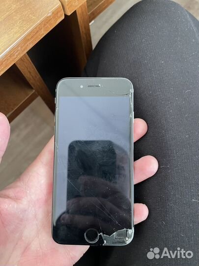 iPhone 6S, 64 ГБ