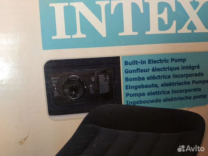 Надувной матрас со встроенным насосом