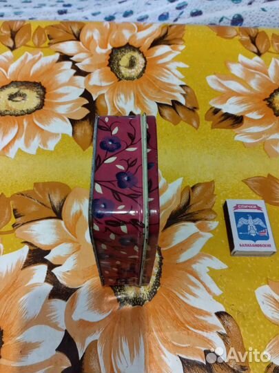 Жестяная коробочка