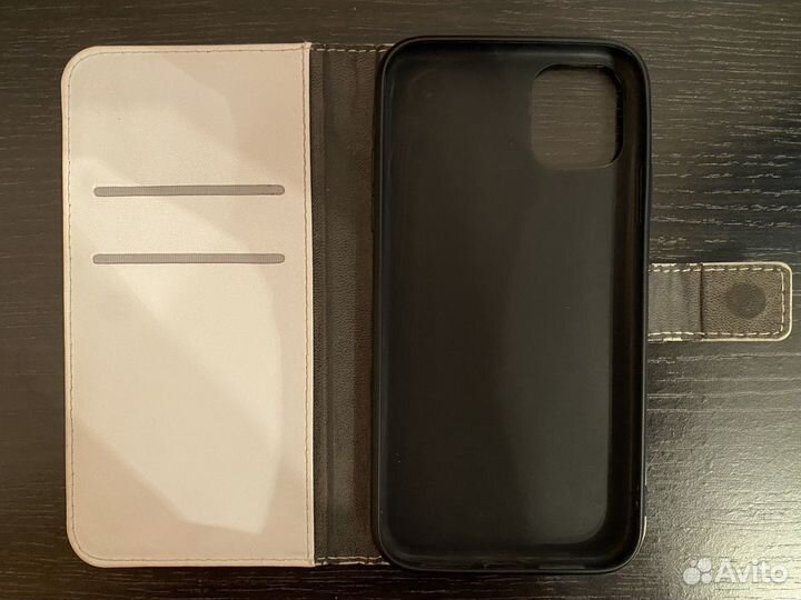 Красивый и стильный чехол книжка на iPhone 11