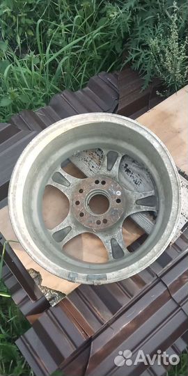 Диск литой r 15