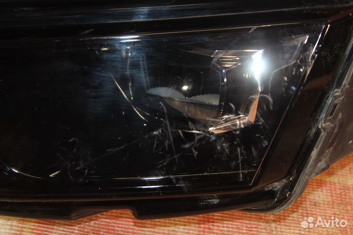 Фара левая Skoda Karoq