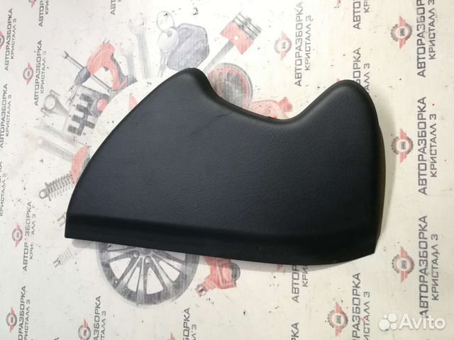 Правая крышка блока предохранителей Ауди А4 Б5