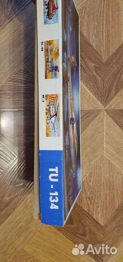 Модель самолёта ту-134