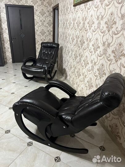 Кресло качалка кожаное
