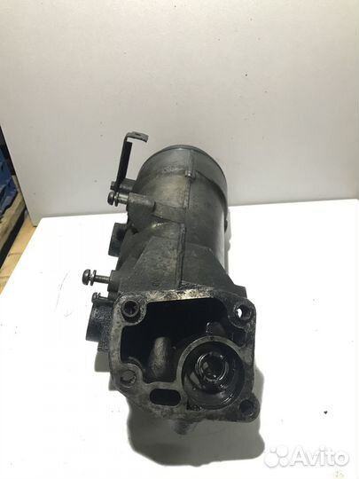 Корпус масляного фильтра Mercedes Benz Vito