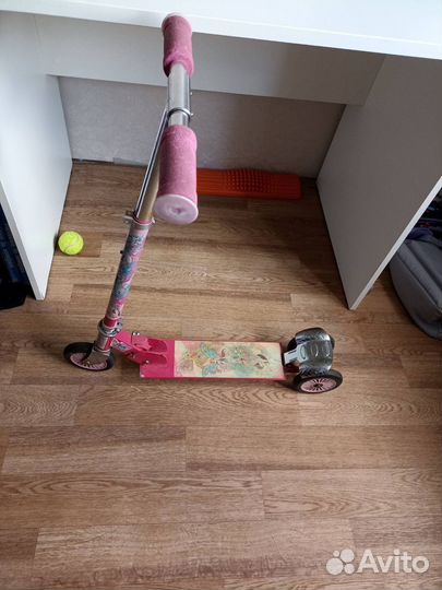 Самокат для девочки до 6 лет