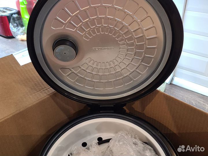 Мультиварка redmond