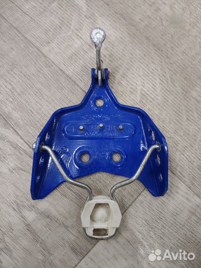 Крепление для лыж 75 мм