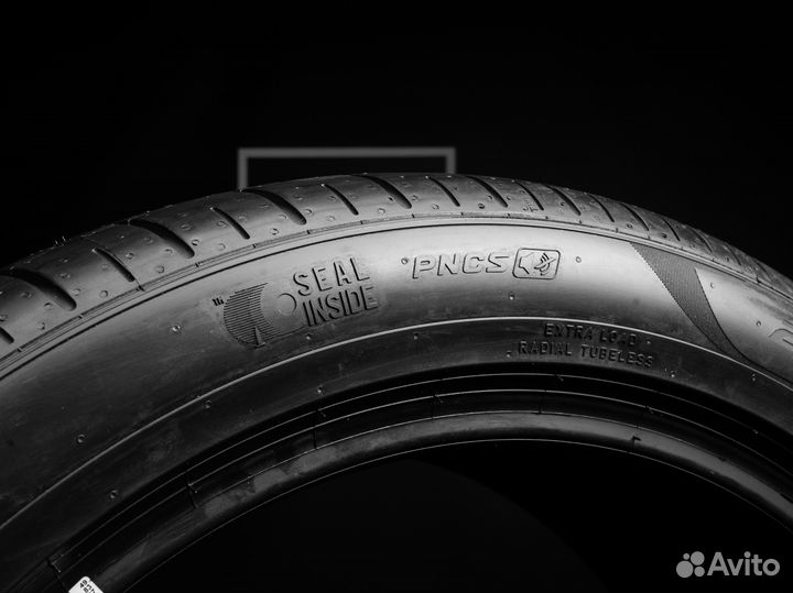 Pirelli P Zero PZ4 255/45 R20 и 285/40 R20 112Y