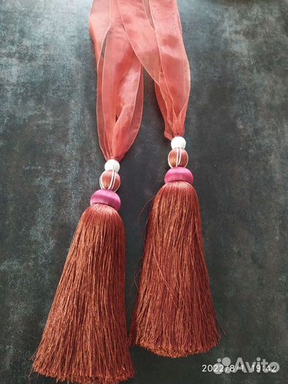 Декоративные кисти-прихваты