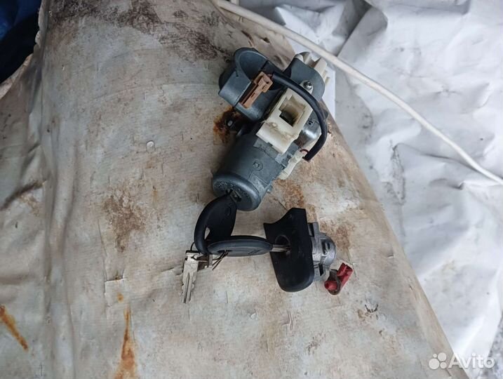 Замок зажигания nissan