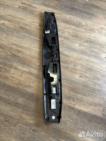 Cadillac srx накладка торпеды