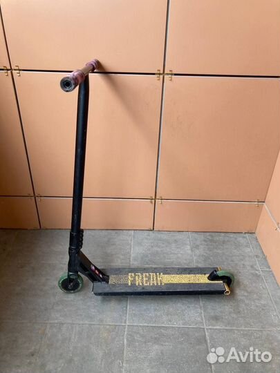 Трюковой самокат tech team freak