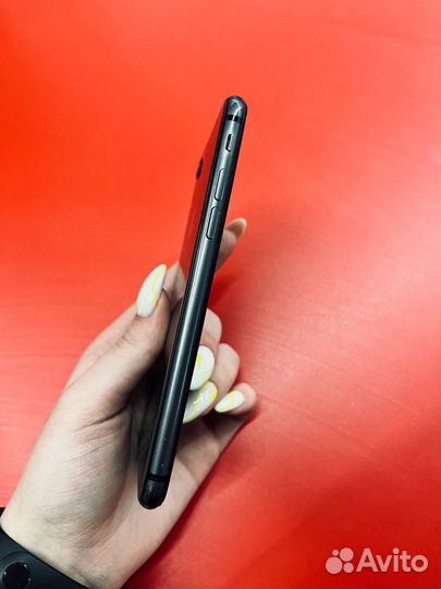 iPhone 8, 256 ГБ