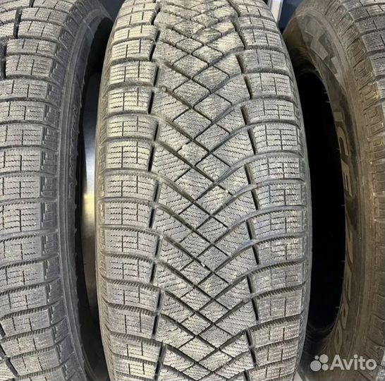 Pirelli Ice Zero 225/60 R18 94T