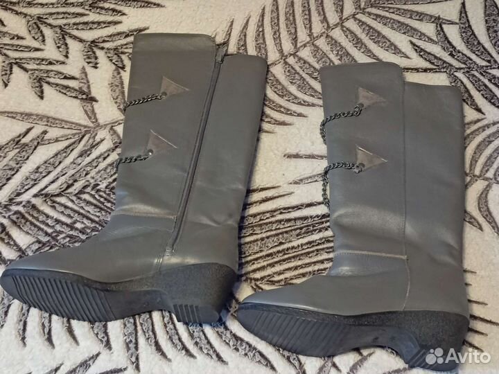 Сапоги осенне-зимние женские