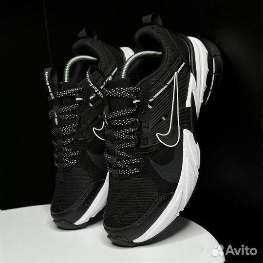 Кроссовки Nike V2K Run Runtekk black and white