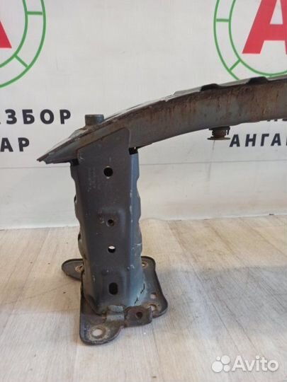 Усилитель бампера передний Ford Focus CB4 1.6L