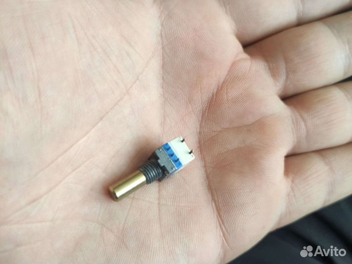 Регулятор громкости на рации kenwood