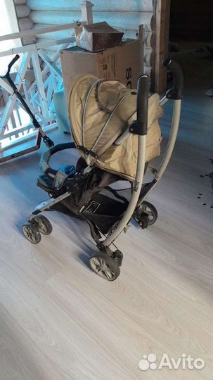 Прогулочная коляска трость