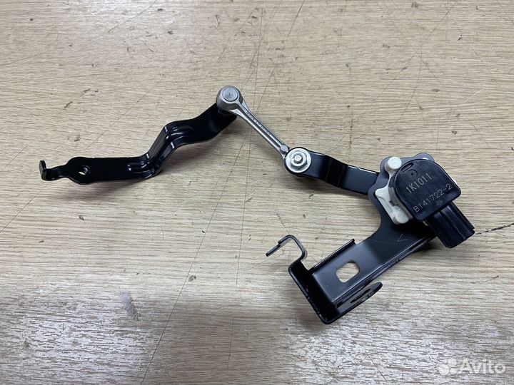 Датчик регулировки дорож. просвета Toyota Camry 75