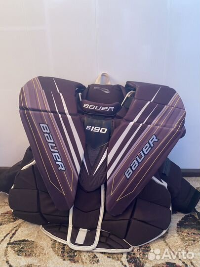 Вратарская хоккейная форма