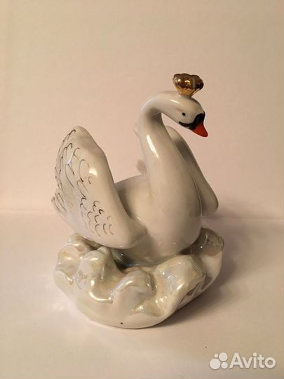 Фарфоровая статуэтка «Царевна-лебедь»