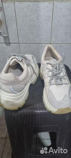 Кроссовки женские 38 размер бу