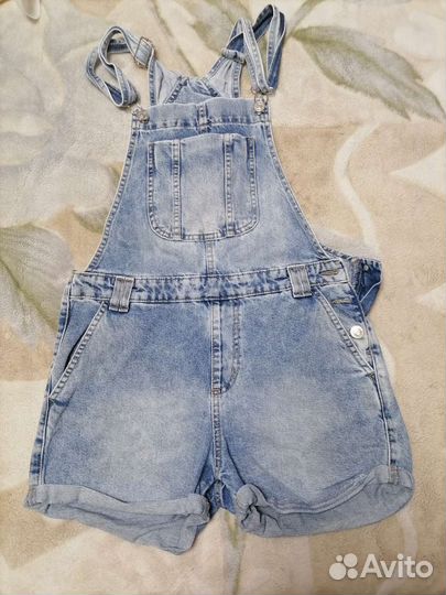 Джинсовый комбинезон