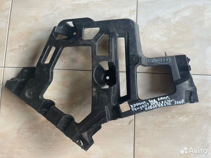 Кронштейн бампера задний левый Peugeot 508 С 2011