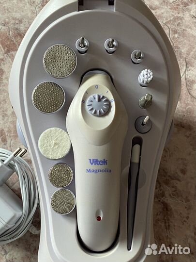 Маникюрный набор Vitek VT-2201