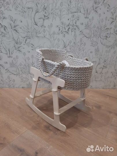 Вязаная люлька-переноска для куклы 30см