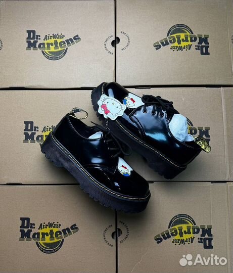 DR Martens x Hello Kitty