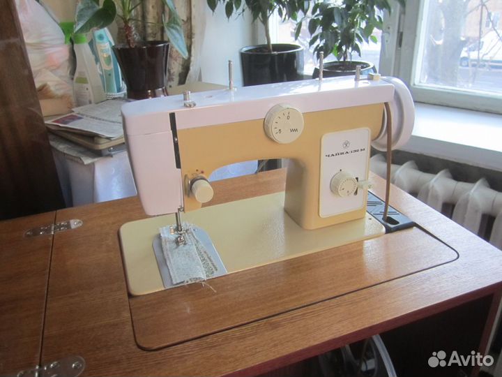 Швейная машинка ножная