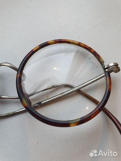 Очки дореволюционные и фанарик СССР
