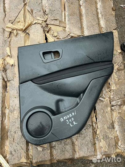 Обшивка двери задняя правая Nissan Qashqai J10