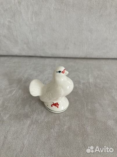 Статуэтка фарфор