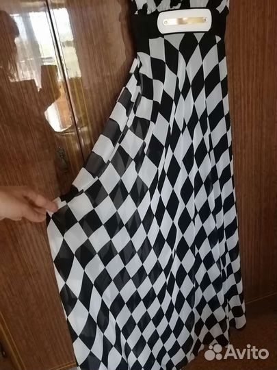 Платье нарядное 48-50 р