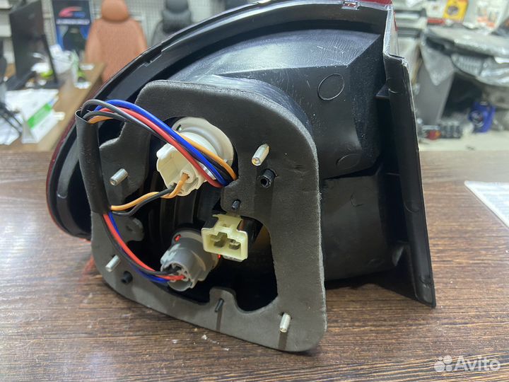 Фонарь задний правый Lanos T100